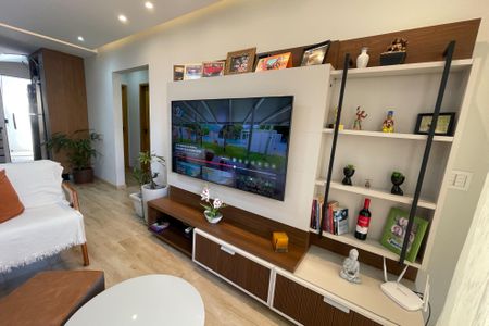 Sala de casa de condomínio para alugar com 3 quartos, 80m² em Parque Fluminense, Duque de Caxias