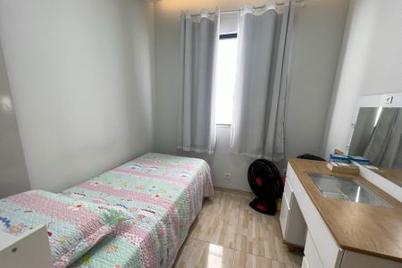 Quarto 1 de casa de condomínio para alugar com 3 quartos, 80m² em Parque Fluminense, Duque de Caxias
