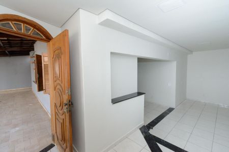 Sala de casa à venda com 3 quartos, 360m² em Jardim Vera Cruz, Contagem
