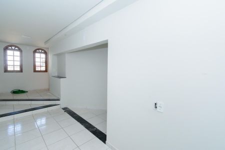 Sala de casa à venda com 3 quartos, 360m² em Jardim Vera Cruz, Contagem
