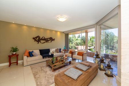 Sala de casa de condomínio à venda com 5 quartos, 492m² em Jardim Petropolis, Nova Lima