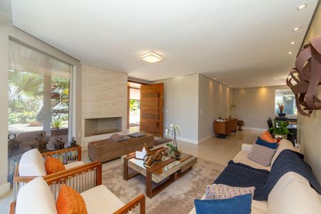 Sala de casa de condomínio à venda com 5 quartos, 492m² em Jardim Petropolis, Nova Lima