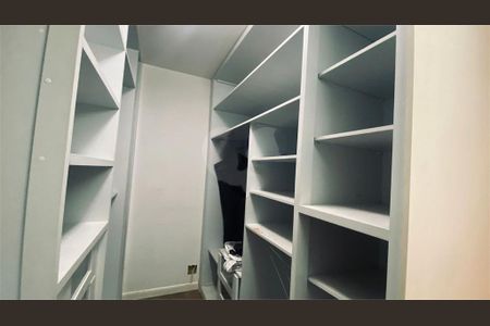 Casa à venda com 3 quartos, 178m² em Rio Pequeno, São Paulo