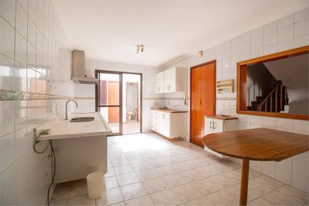 Casa à venda com 3 quartos, 214m² em Santo Amaro, São Paulo