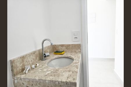 Banheiro Social de kitnet/studio para alugar com 1 quarto, 33m² em Vila Galvão, Guarulhos