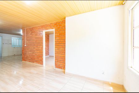 Sala de casa de condomínio à venda com 3 quartos, 100m² em Niterói, Canoas