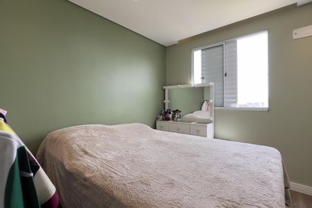 Quarto 2 de apartamento para alugar com 2 quartos, 44m² em Jardim Nova Cidade, Guarulhos