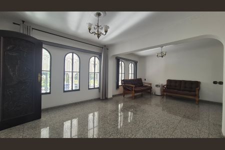 Sala de casa para alugar com 3 quartos, 256m² em Vila Gilda, Santo André