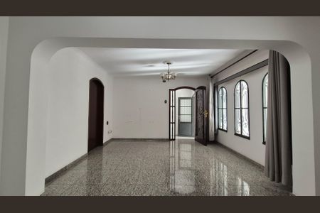 Sala de casa para alugar com 3 quartos, 256m² em Vila Gilda, Santo André