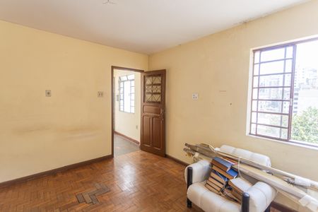 Sala de casa para alugar com 7 quartos, 408m² em Santo Antônio, Belo Horizonte
