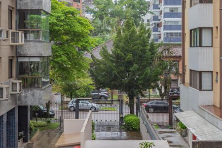 Vista da Suíte de apartamento para alugar com 2 quartos, 137m² em Petrópolis, Porto Alegre