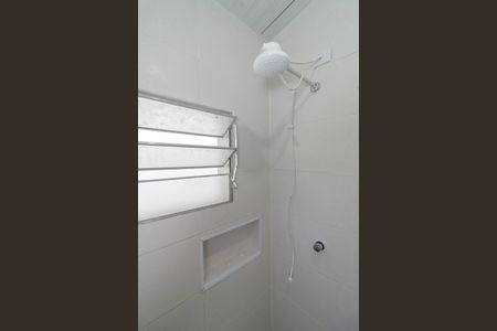 Banheiro de casa para alugar com 1 quarto, 35m² em Jardim Mirante, São Paulo