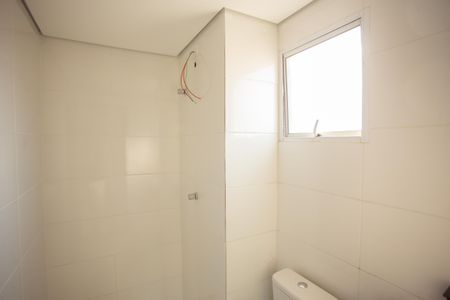 Banheiro de kitnet/studio para alugar com 1 quarto, 28m² em Imirim, São Paulo
