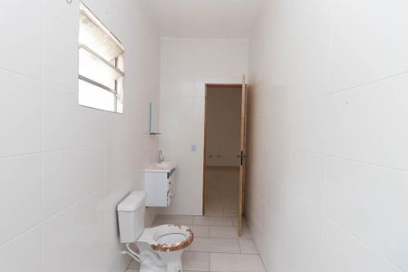 Banheiro Social de apartamento para alugar com 1 quarto, 50m² em Parque Edu Chaves, São Paulo