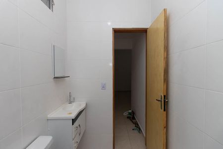 Banheiro Social de apartamento para alugar com 1 quarto, 49m² em Jardim Palmira, São Paulo