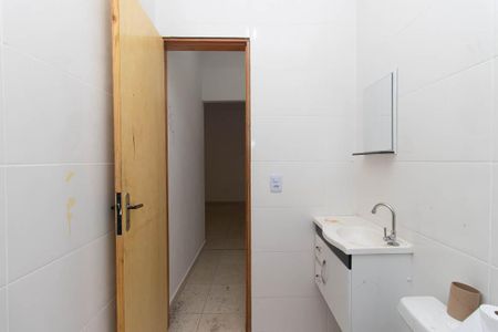 Banheiro de apartamento para alugar com 1 quarto, 50m² em Jardim Palmira, São Paulo
