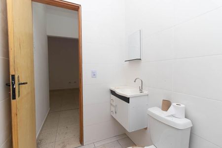 Banheiro de apartamento para alugar com 1 quarto, 50m² em Jardim Palmira, São Paulo