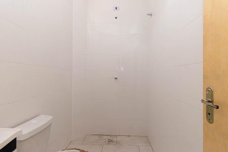 Banheiro de apartamento para alugar com 1 quarto, 49m² em Jardim Palmira, São Paulo