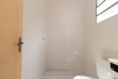 Banheiro Social de apartamento para alugar com 1 quarto, 50m² em Jardim Palmira, São Paulo