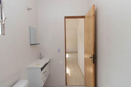 Banheiro de apartamento para alugar com 1 quarto, 50m² em Jardim Palmira, São Paulo