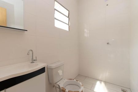 Banheiro Social de apartamento para alugar com 1 quarto, 50m² em Jardim Palmira, São Paulo