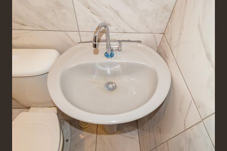 Banheiro de casa para alugar com 1 quarto, 48m² em Vila Santo Estevão, São Paulo