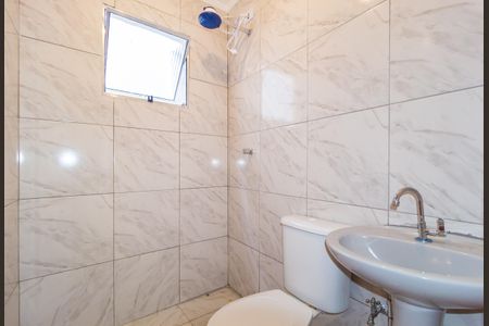 Banheiro de casa para alugar com 1 quarto, 48m² em Vila Santo Estevão, São Paulo