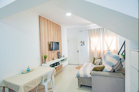 Sala de casa de condomínio à venda com 2 quartos, 80m² em Jardim Amoreiras, Campinas
