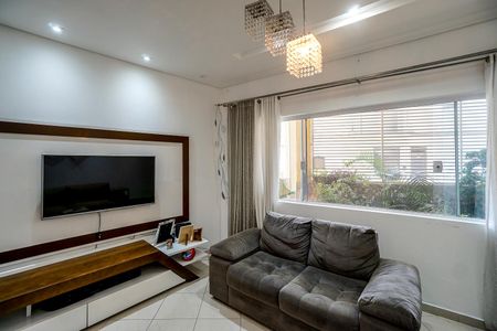 Sala de estar de casa à venda com 5 quartos, 366m² em Vila Gomes Cardim, São Paulo