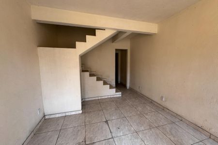 Sala de casa para alugar com 2 quartos, 71m² em Engenho do Porto, Duque de Caxias