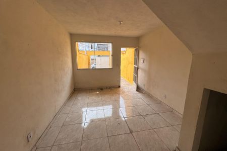 Sala de casa para alugar com 2 quartos, 71m² em Engenho do Porto, Duque de Caxias