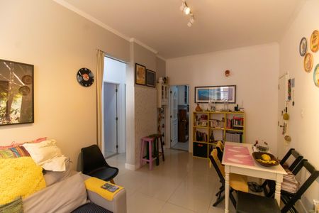 Sala de apartamento à venda com 2 quartos, 75m² em Icaraí, Niterói