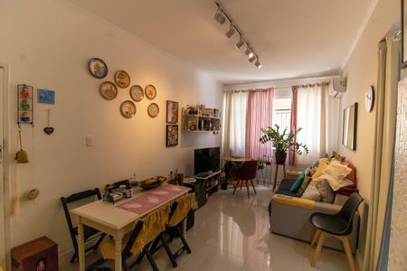 Sala de apartamento à venda com 2 quartos, 75m² em Icaraí, Niterói