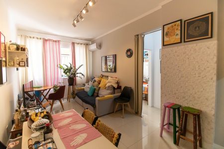 Sala de apartamento à venda com 2 quartos, 75m² em Icaraí, Niterói