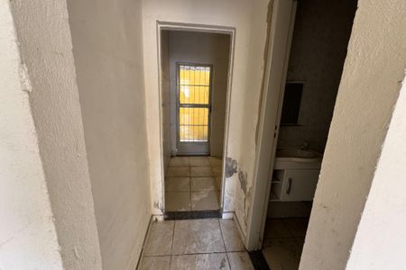 Corredor de casa para alugar com 2 quartos, 71m² em Engenho do Porto, Duque de Caxias