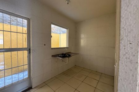 Cozinha de casa para alugar com 2 quartos, 71m² em Engenho do Porto, Duque de Caxias