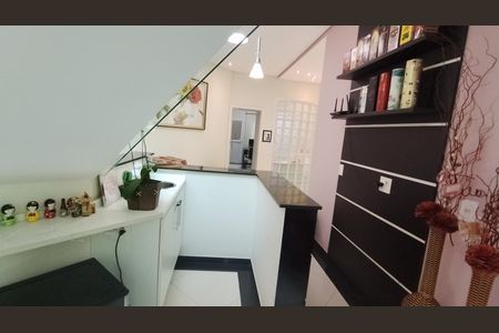 Sala de casa de condomínio para alugar com 4 quartos, 525m² em Jardim Residencial Suzano, Suzano