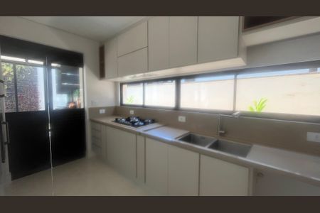 Cozinha de casa de condomínio à venda com 3 quartos, 210m² em Vila José Iório, Campinas