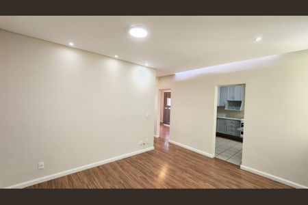 Sala de apartamento à venda com 2 quartos, 58m² em Jardim Samambaia, Jundiaí