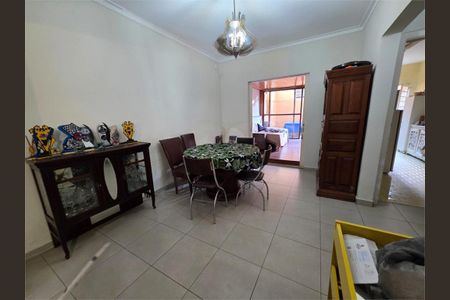 Casa à venda com 3 quartos, 220m² em Vila Nova Conceição, São Paulo