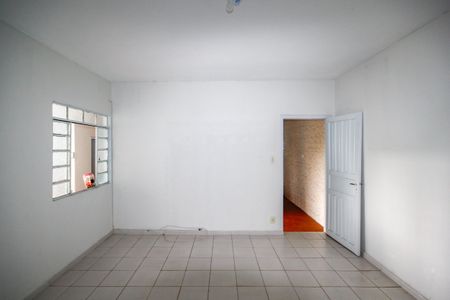 Sala de casa para alugar com 2 quartos, 65m² em Vila Clarice, São Paulo