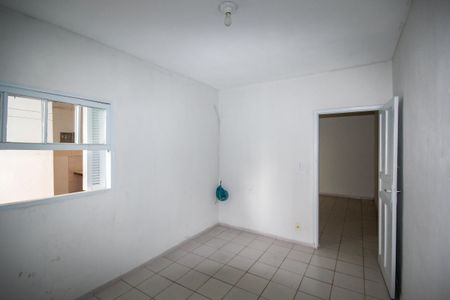 Quarto de casa para alugar com 2 quartos, 65m² em Vila Clarice, São Paulo