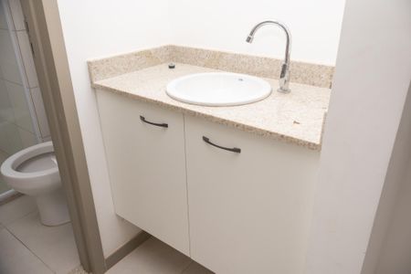 Lavabo de apartamento para alugar com 1 quarto, 42m² em Jaguaribe, Salvador