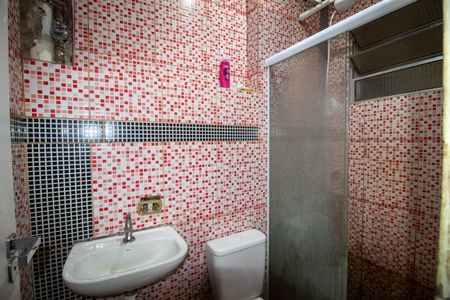 Banheiro de kitnet/studio para alugar com 1 quarto, 32m² em Raposo Tavares, São Paulo