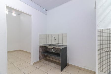Cozinha de casa para alugar com 1 quarto, 70m² em Jardim Maria Luiza, São Paulo