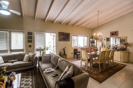 Sala de casa de condomínio à venda com 3 quartos, 333m² em Alphaville, Santana de Parnaíba