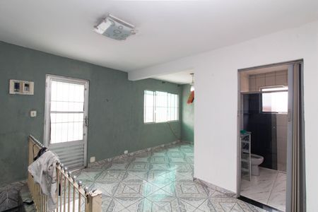 Sala de casa à venda com 3 quartos, 180m² em Cidade Antônio Estêvão de Carvalho, São Paulo