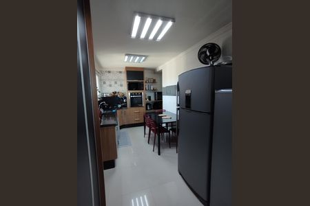Cozinha de apartamento à venda com 3 quartos, 94m² em Jardim Zaira, Guarulhos