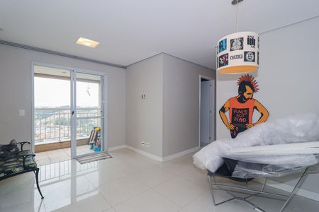 Sala de apartamento para alugar com 3 quartos, 70m² em Jardim Maria Rosa, Taboão da Serra