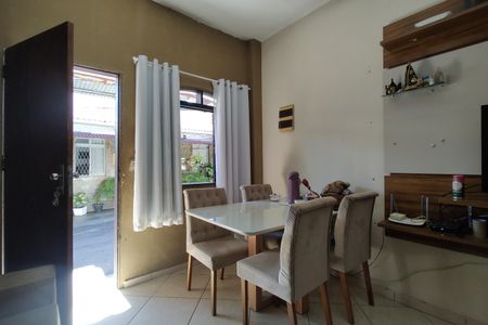 Sala de casa de condomínio para alugar com 3 quartos, 90m² em Jacarepaguá, Rio de Janeiro